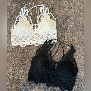 Lace bracelets, black and white